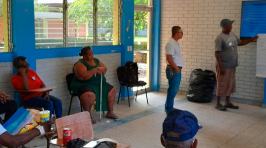 Empoderando a los Pescadores para Medios de Vida Sostenibles en Corona Caimán